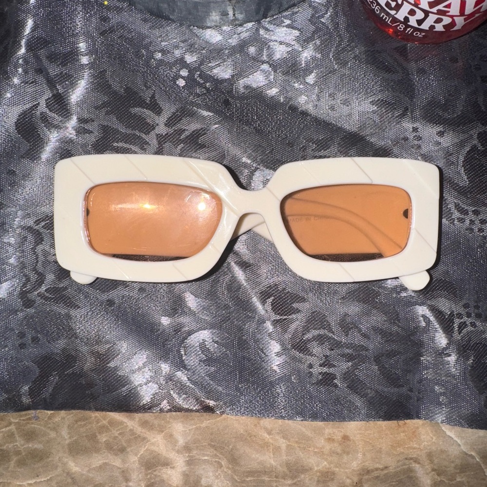Cream Rectangular Sunglasses - Picture 3 of 3